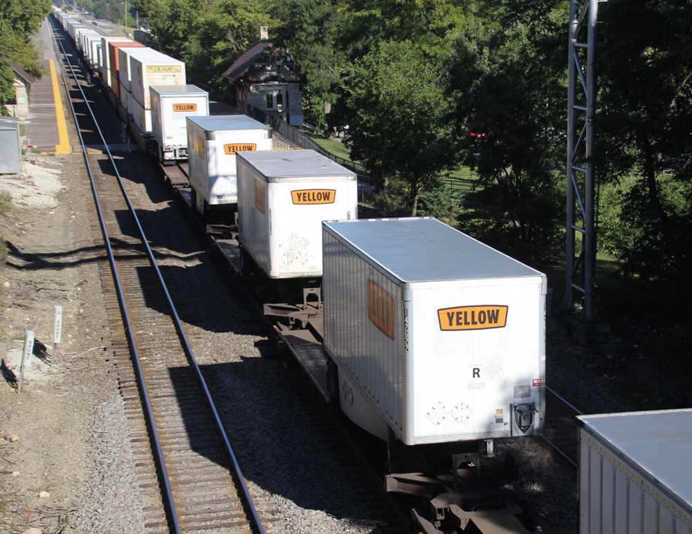 Small trailers on intermodal train