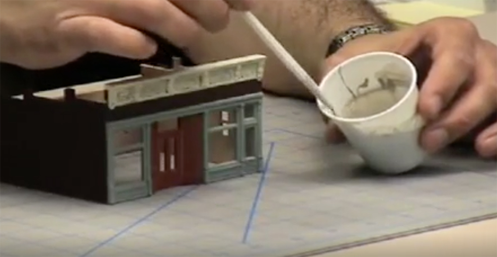 Modeler's spotlight video for the week of May 8, 2008 -- Inside Cody's Office