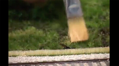 How to drybrush static grass for model railroad scenery