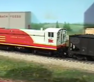 Video: Bowser HO scale Baldwin VO1000