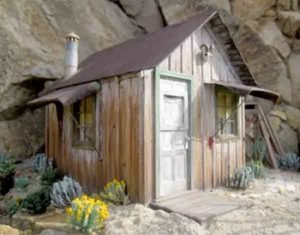 Build a rustic structure | Garden Railways Magazine
