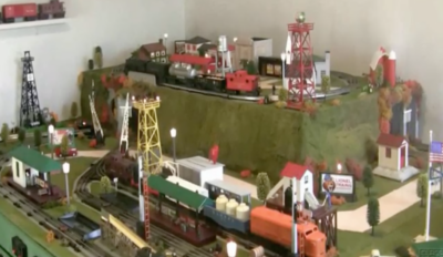 Christopher Esposito’s compact O gauge layout