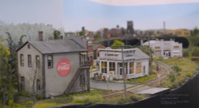 Video: The use of mirrors on Gerry Leone’s Bona Vista model train layout