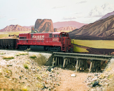 Building a trestle over a dry wash on the Eagle Mountain RR