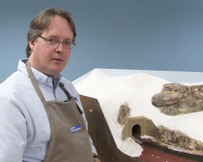 Casting a tunnel liner and portal for the Eagle Mountain RR