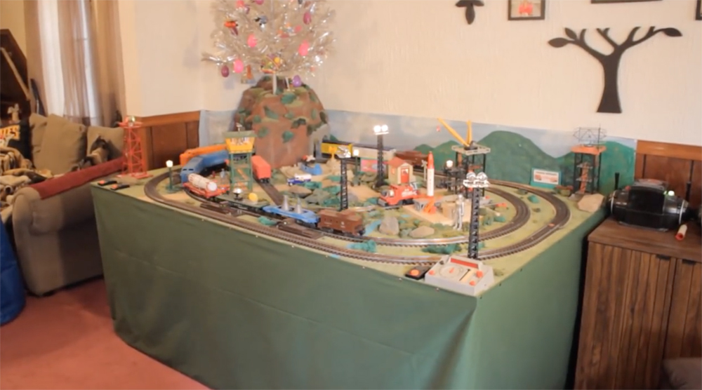 Super O toy train layout