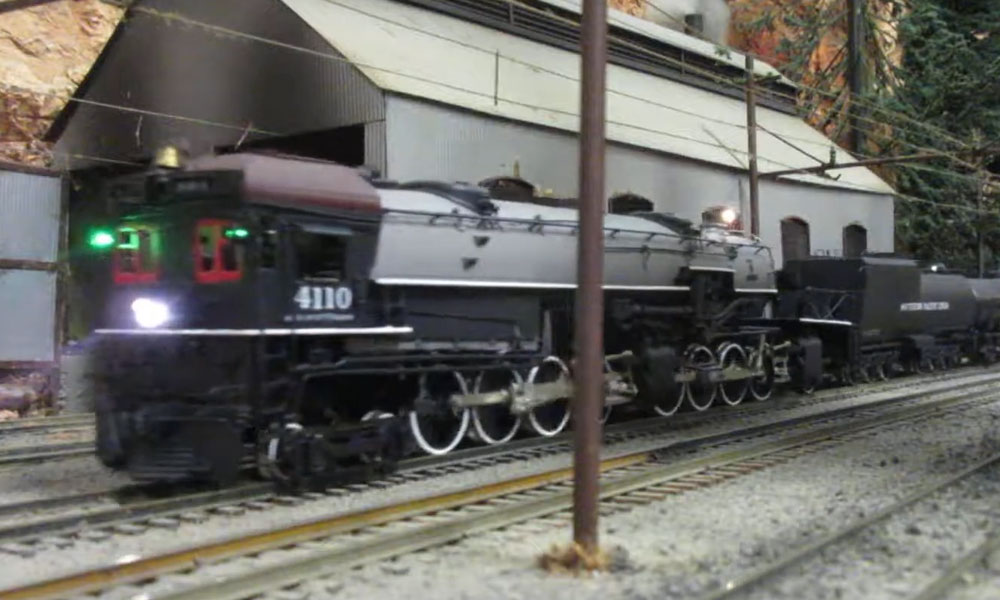 Model cab forwad locomotive