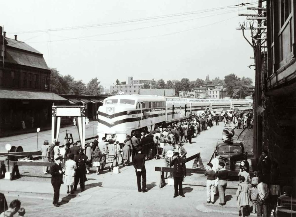 People surround diesel-powered American Freedom Train