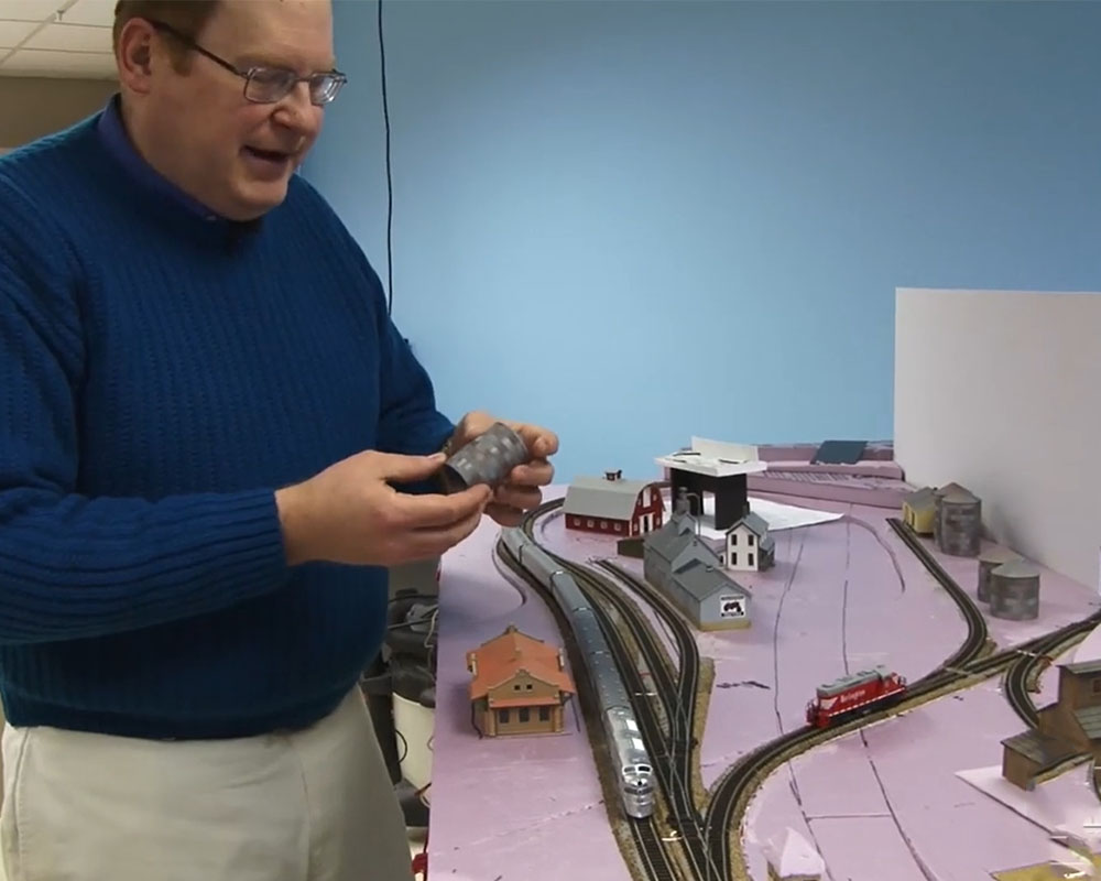 Building the 3 x 7 Red Oak N scale model railroad part 4