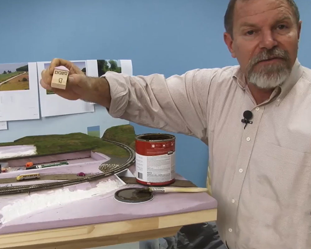 Building the 3 x 7 Red Oak N scale model railroad part 5