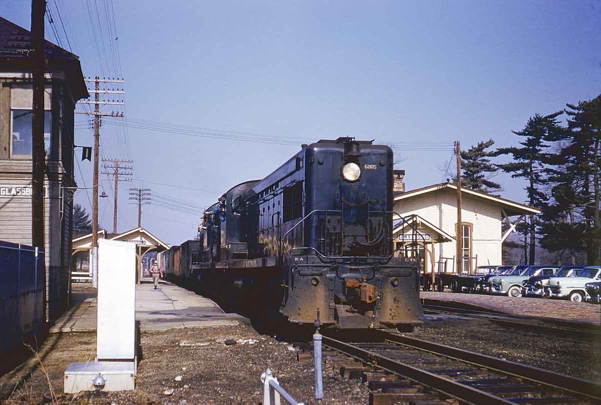 Pennsylvania-Reading Seashore Line road switchers in New Jersey