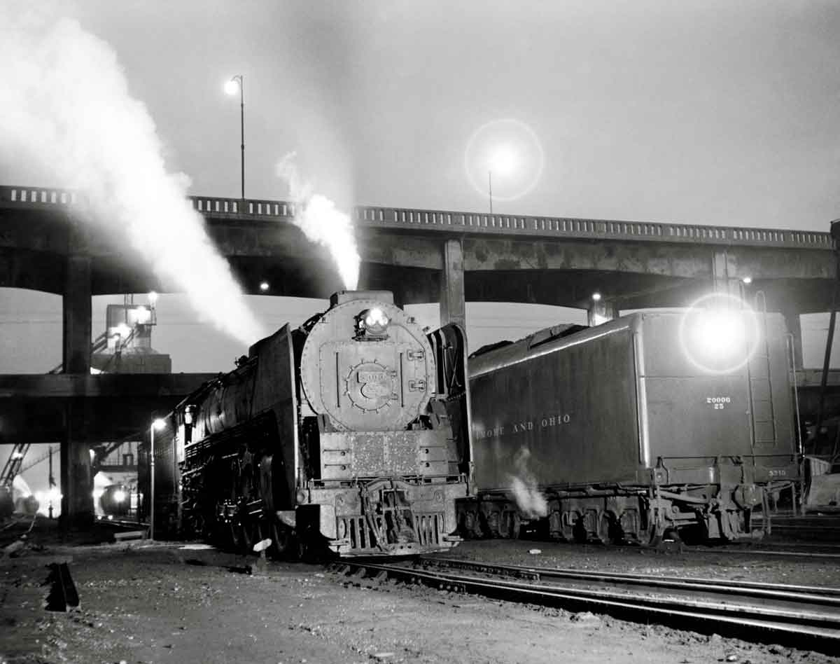 New York Central Railroad 4-8-4 and Baltimore and Ohio 4-6-2 at Cincinnati Union Terminal