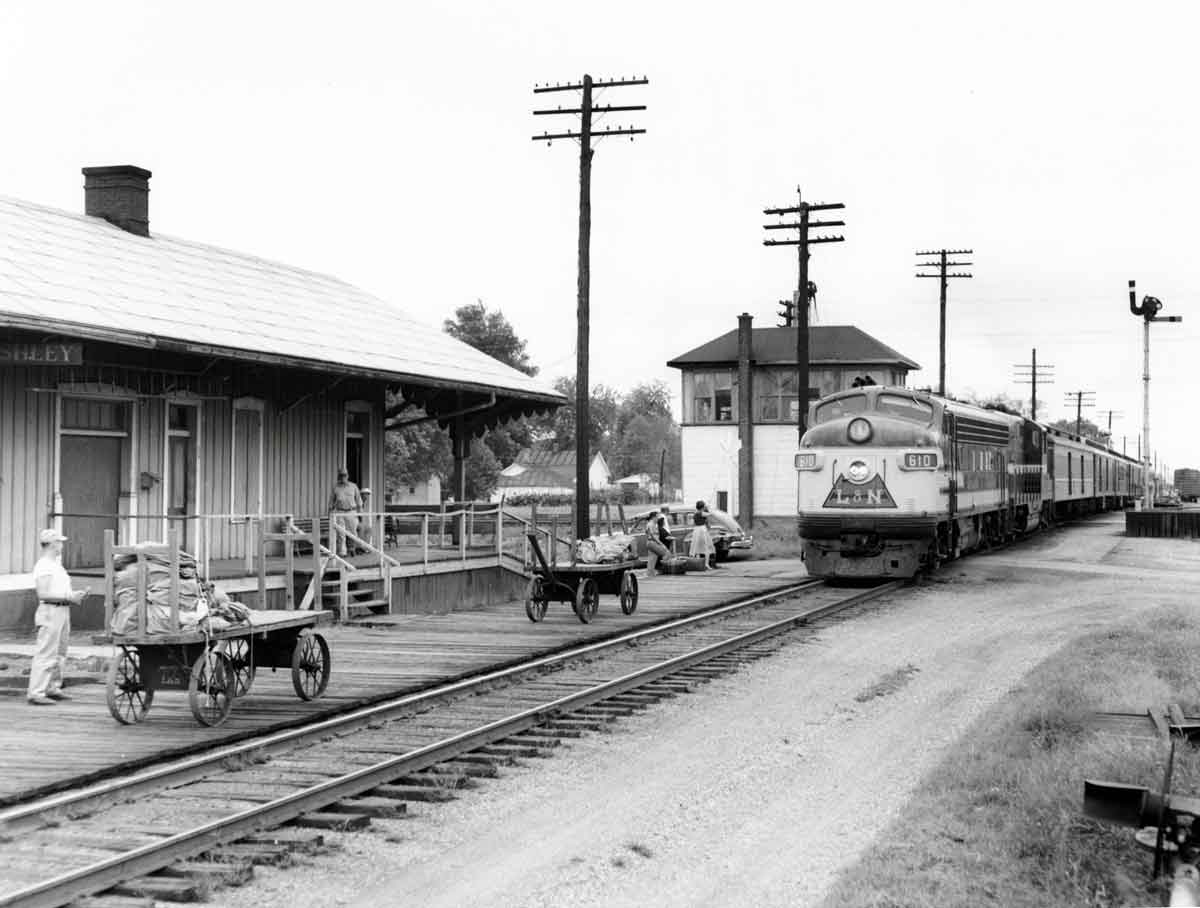 L&N at Ashley, Ill. | Classic Trains Magazine
