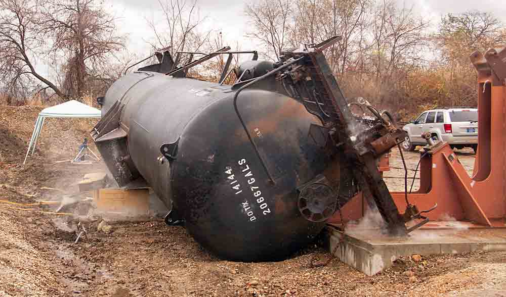 bolster breaks during tank car rollover test