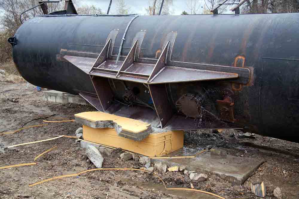 Tank car rollover test