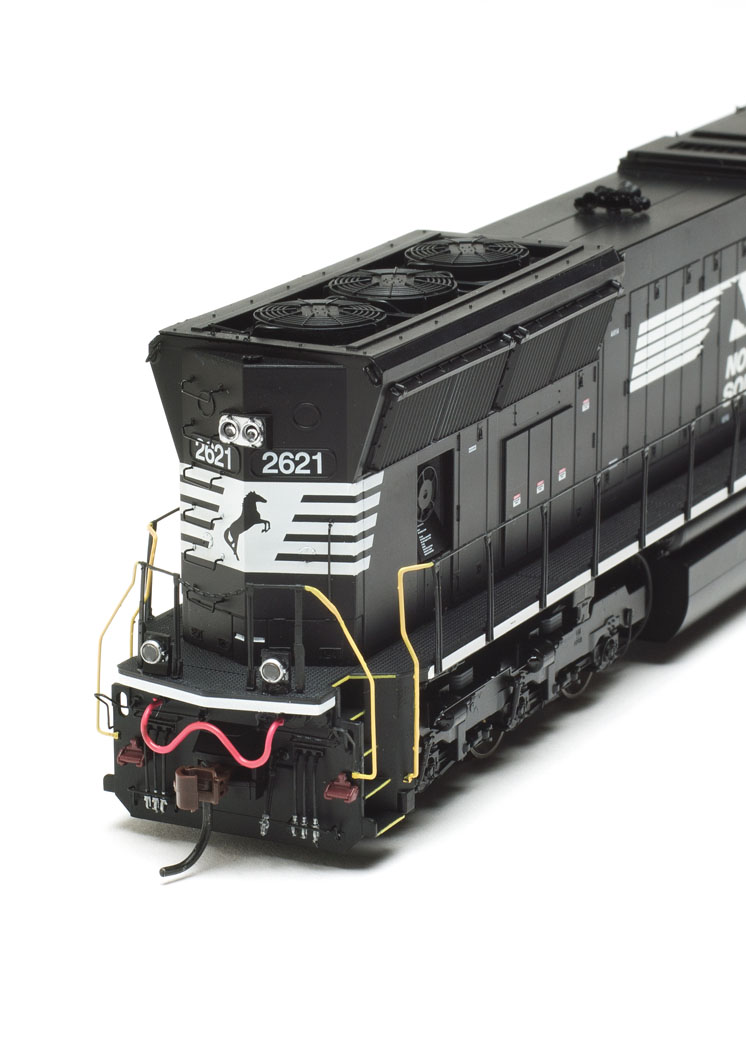 AthearnHOSD70Mflaredradiator