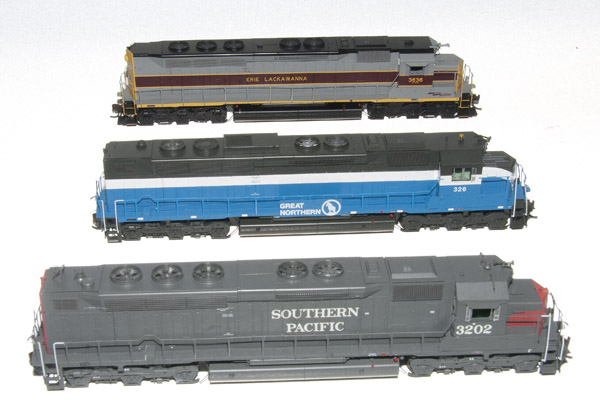 AthearnTrainsHOscaleElectroMotiveDivisionSDP45.Preproductionsamplesshown