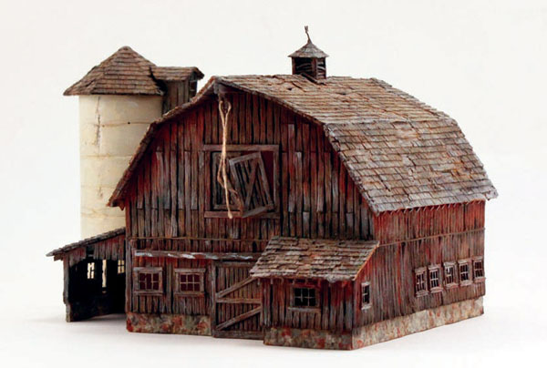 Woodland Scenics N scale old weathered barn