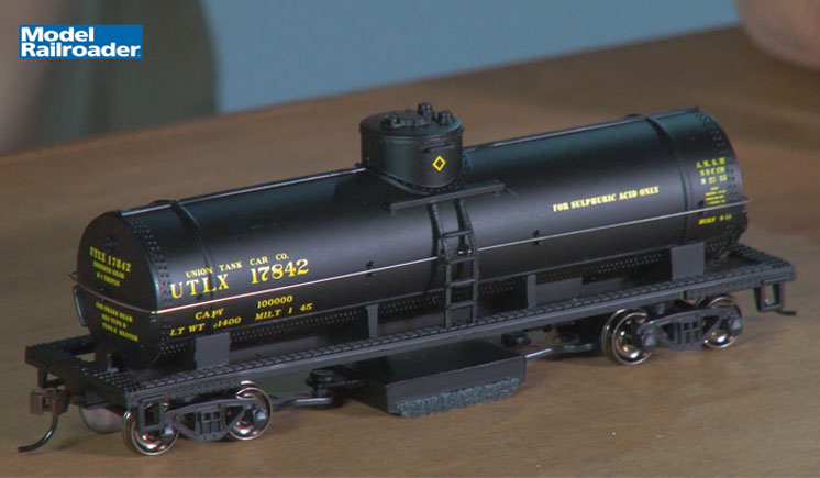 Stuff We Use: Bachmann HO scale track cleaning car