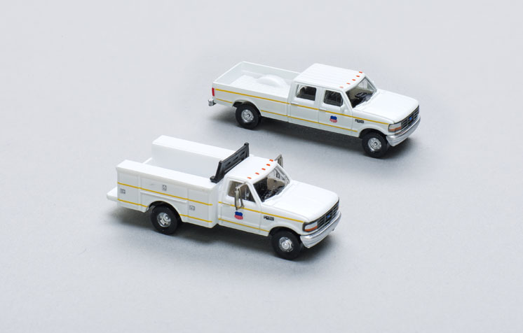 River Point Station N scale 1992 Ford F-Series Super Duty pickup and service truck