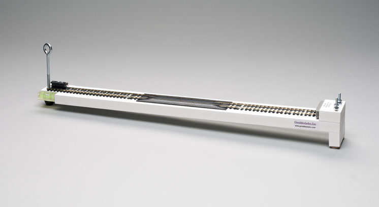 The Adjuster 24” compact HO scale test track