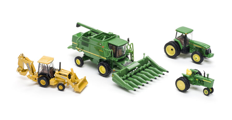 HO scale John Deere equipment