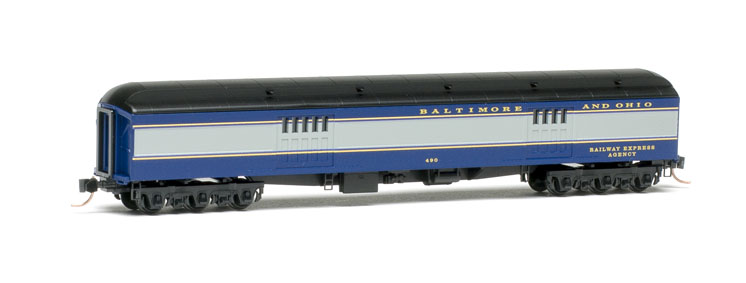Micro-Trains Line Co. N scale 70-foot heavyweight baggage car