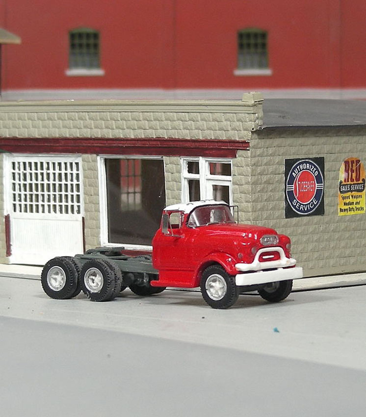 Sylvan Scale Models 1955-57 GMC 660 tandem-axle highway tractor