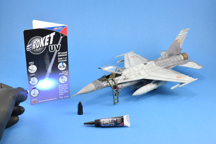 Deluxe Materials Roket UV