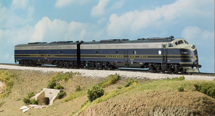 Wm. K. Walthers HO scale Electro-Motive Division E9A and E8Bm diesel locomotives