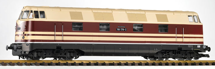 PIKO America Deutsche Reichsbahn class BR 118 four-axle diesel locomotive