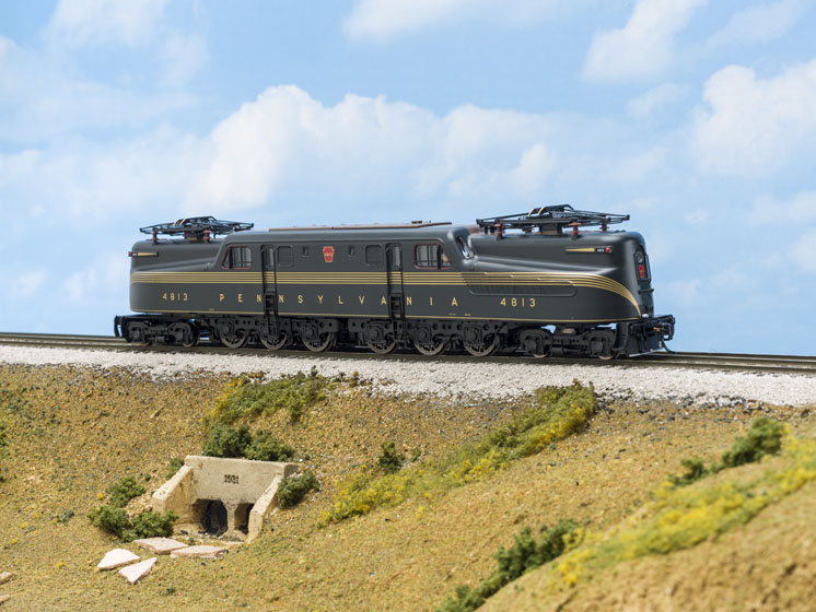 Broadway Limited Imports HO scale Pennsylvania RR GG1 electric locomotive