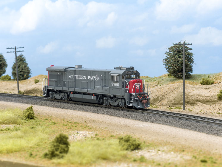 Rapido Trains HO scale General Electric B36-7 diesel locomotive