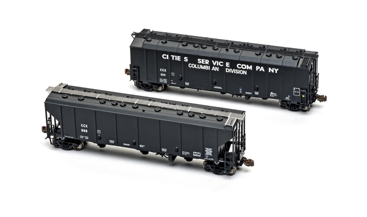 ScaleTrains.com N scale Thrall 4,727- and 5,750-cubic-foot-capacity carbon black covered hopper