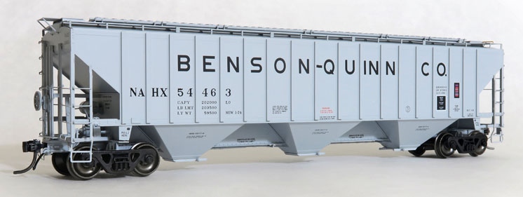 Tangent Scale Models HO scale Pullman-Standard PS-2CD 4,750-cubic-foot-capacity three-bay covered hopper