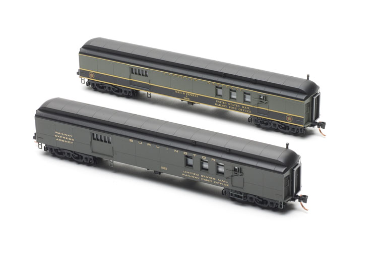 Micro-Trains N 70-foot heavyweight mail baggage cars