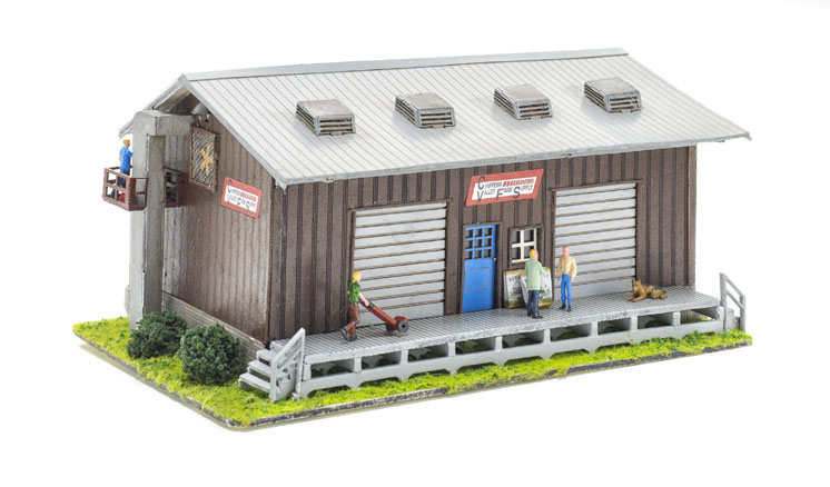 Menards HO scale Chippewa Valley Farm Supply