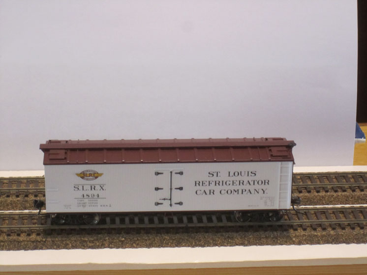 HO scale St. Louis Refrigerator Car Co. 40-foot double-sheathed refrigerator car