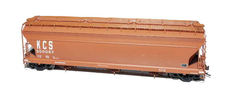 Athearn HO scale American Car & Foundry 4,600-cubic-foot-capacity three-bay Center Flow covered hopper
