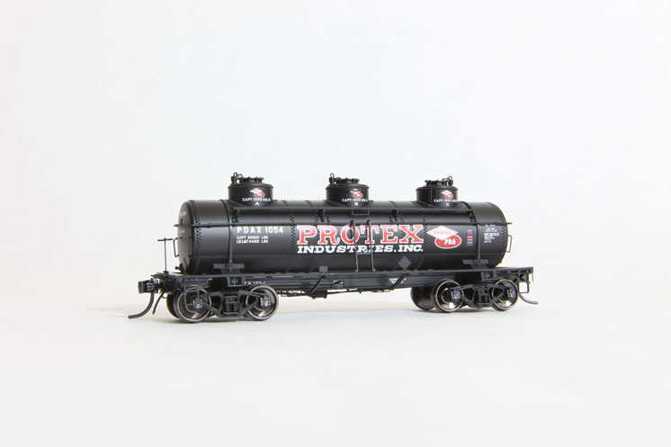 Tangent Scale Models HO General American three-compartment 6,000-gallon tank car