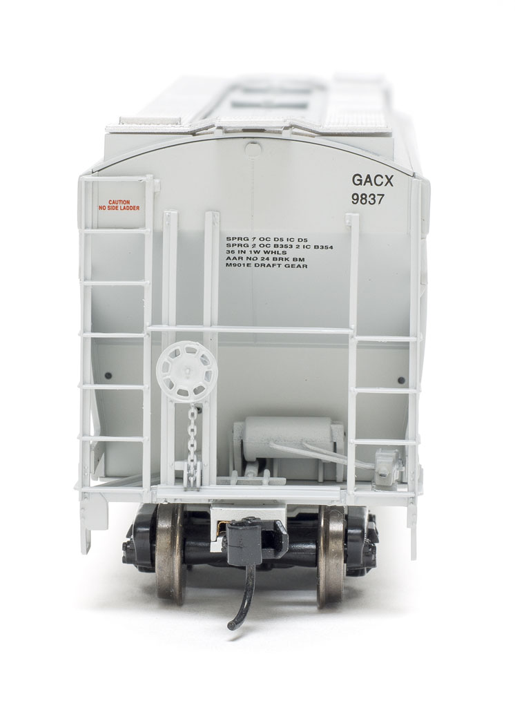 The Walthers car features separate end cages and brake appliances.