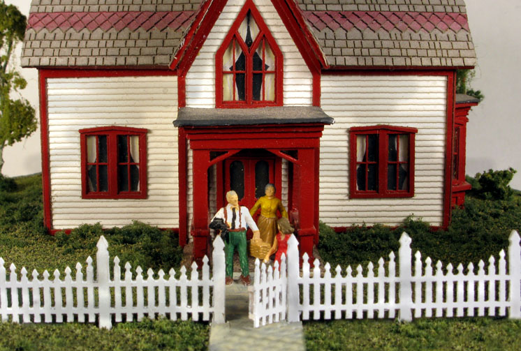 MonroeModelsNscaleornatepicketfence