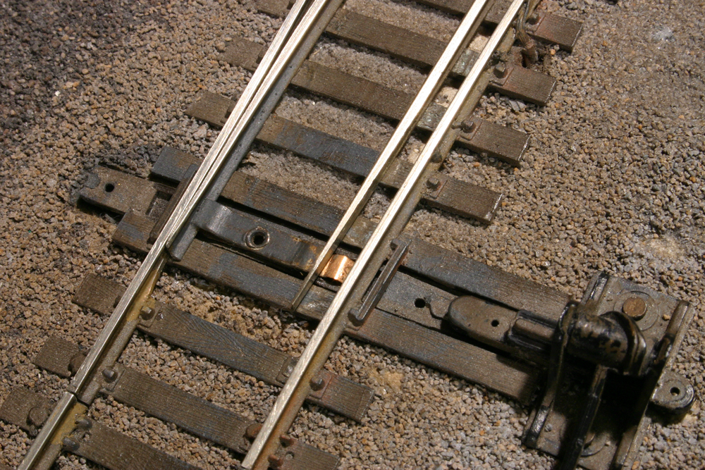 Track troubleshooting switch