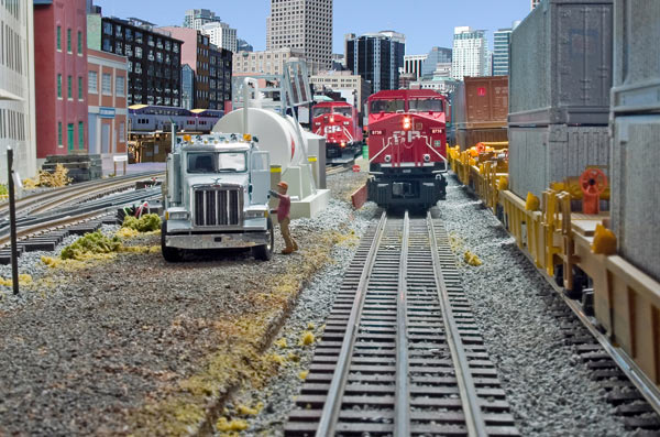 Kent Johnson’s O gauge hi-rail layout