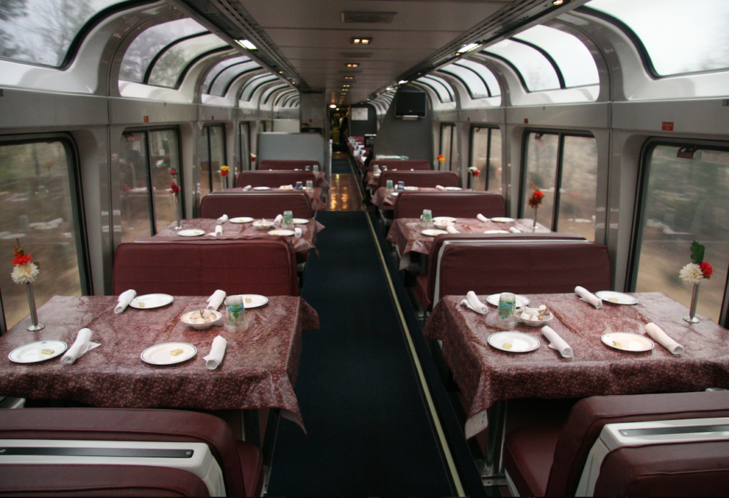 Dining car access to be extended to 'Coast Starlight' business class -  Trains