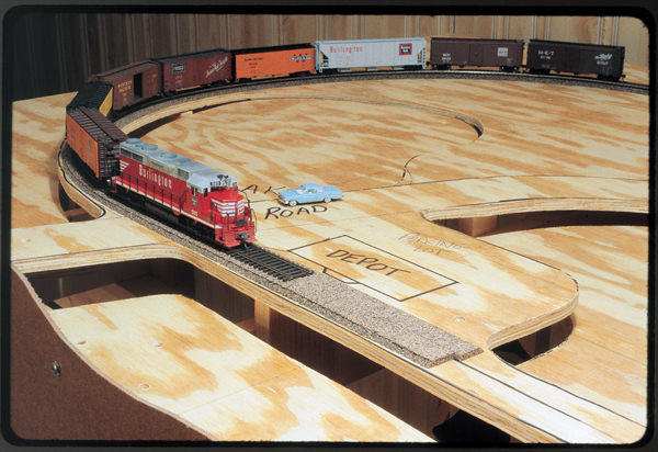 Track plans for a 4x8-foot plywood sheet - Kalmbach Hobby Store