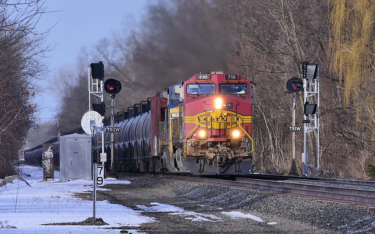 BNSF710