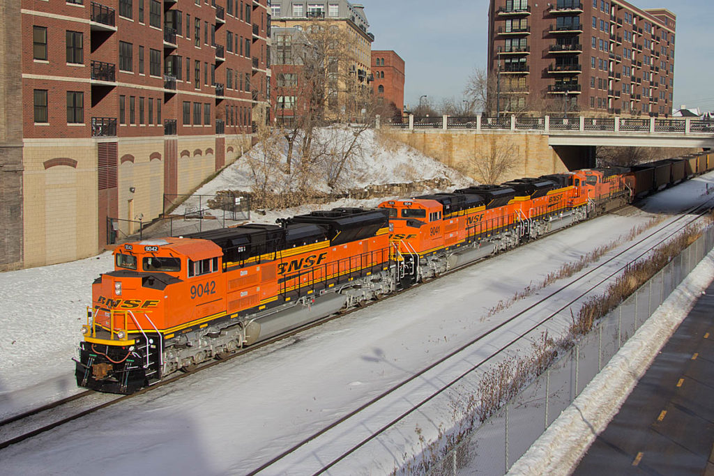 BNSF9042Kwarciany