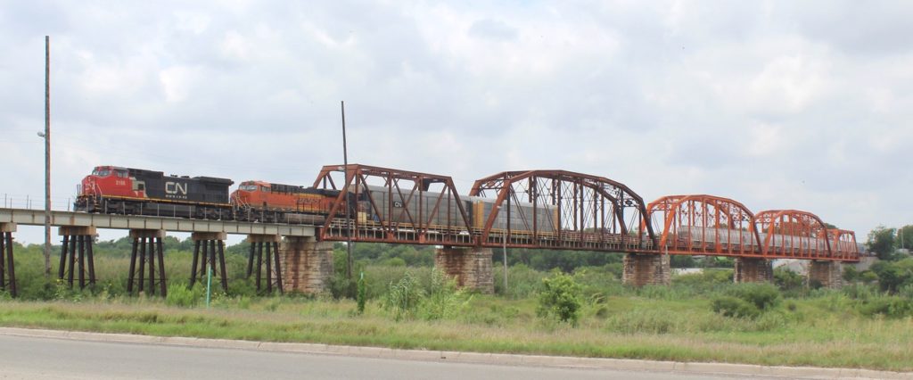 BNSF Railway Eagle Pass to Mexico rail