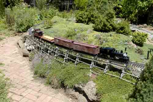 The Tuolumne County Narrow Gauge Garden Railroad